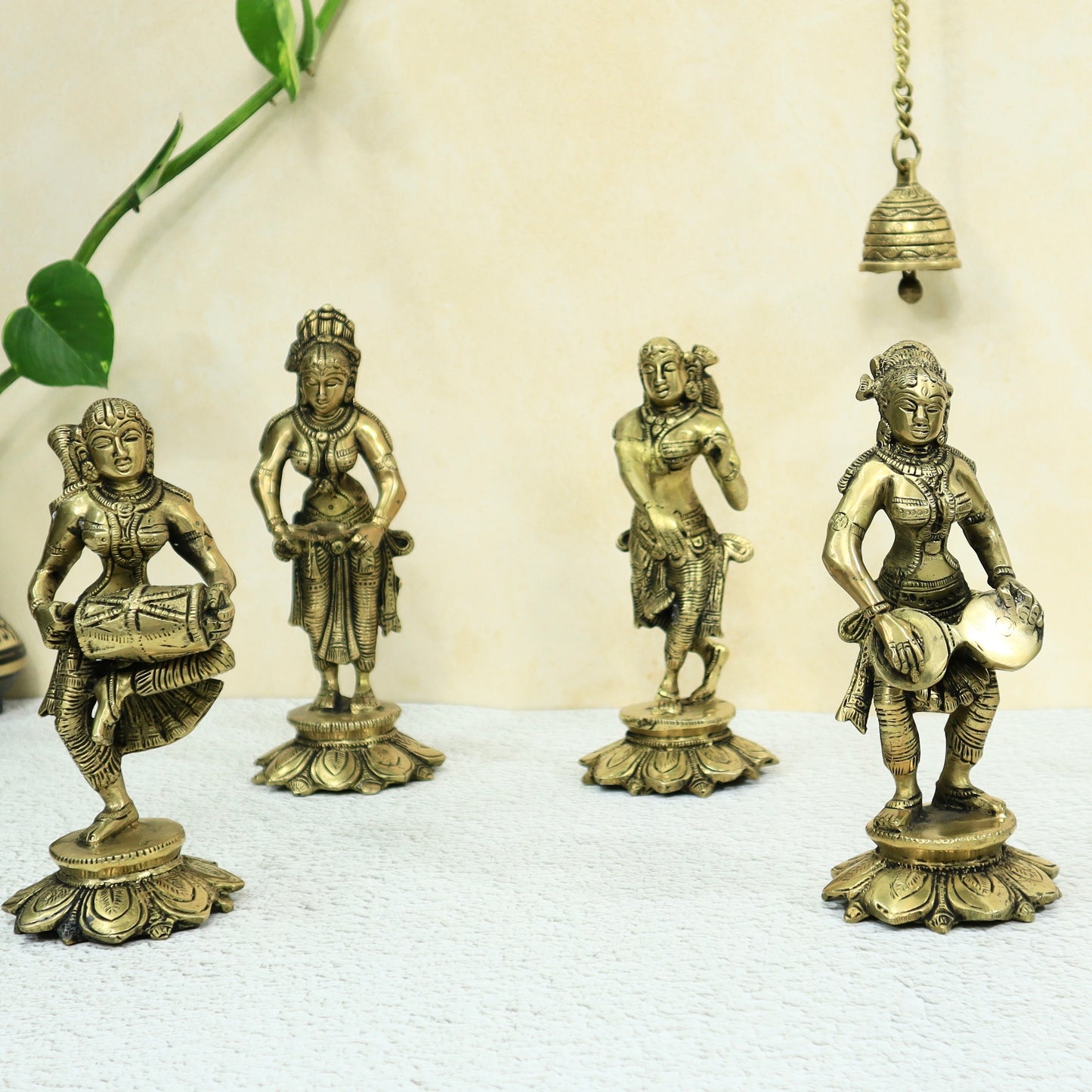 Standing Musical Lady - Set of 4